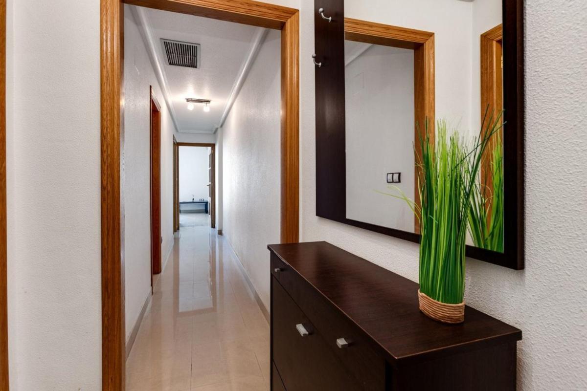Nice Apartment With Terrace On The Los Locos Beach Torrevieja Luaran gambar